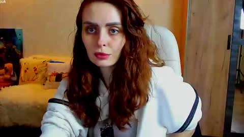 Gloria Wood online show from 02.02.26