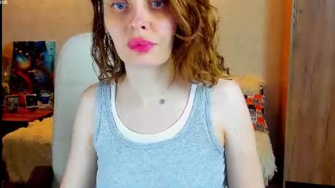 Snapshot of gloria_wood chatting on 06.30.26 Gloria Wood online show from 06.30.26