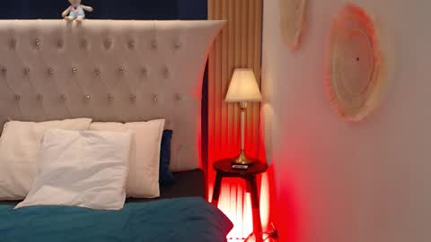 Snapshot of glory_shine chatting on 02.20.26 Glory online show from 02.20.26