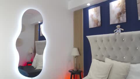 Snapshot of glory_shine chatting on 02.25.26 Glory online show from 02.25.26