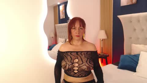 Snapshot of glory_shine chatting on 02.28.26 Glory online show from 02.28.26