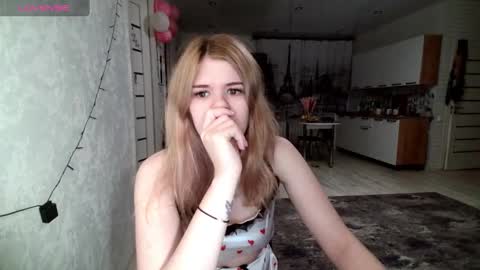  Roxy  online show from 12.04.24