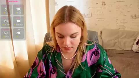 Snapshot of glow_margo chatting on 07.07.26 Margo online show from 07.07.26