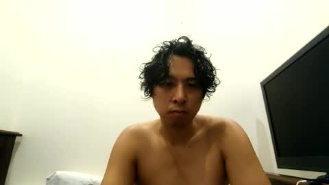 Snapshot of gnik8124 chatting on 05.27.26 gnik8124 online show from 05.27.26