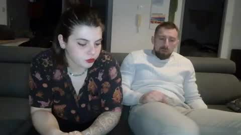 Snapshot of gnl_ chatting on 12.21.25 gnl_ online show from 12.21.25