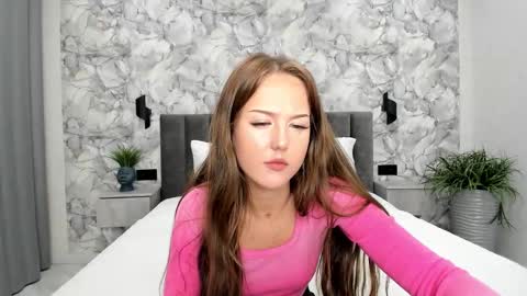 Snapshot of go0d_grl chatting on 09.24.25 Lina online show from 09.24.25