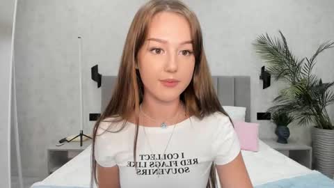 Snapshot of go0d_grl chatting on 10.23.25 Lina online show from 10.23.25