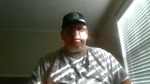 Snapshot of gobey33 chatting on 11.10.25 IDKIDCIDGAF online show from 11.10.25