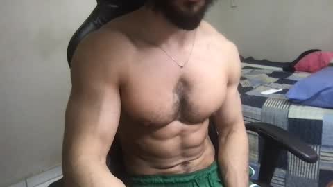 Snapshot of god_hunkules chatting on 01.10.25 god hunkules online show from 01.10.25