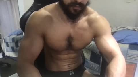 Snapshot of god_hunkules chatting on 01.18.25 god hunkules online show from 01.18.25