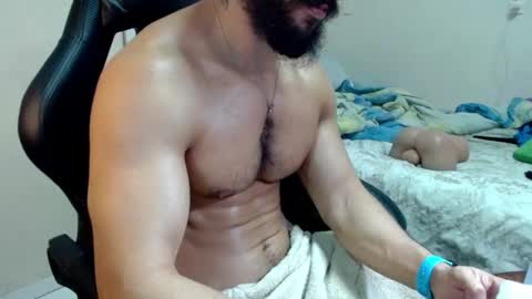 Snapshot of god_hunkules chatting on 09.30.25 god hunkules online show from 09.30.25