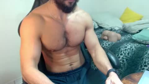 Snapshot of god_hunkules chatting on 11.18.25 god hunkules online show from 11.18.25