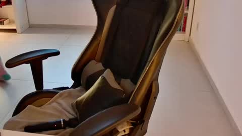 Snapshot of goddess_artemis_ chatting on 09.10.25 Fauna online show from 09.10.25