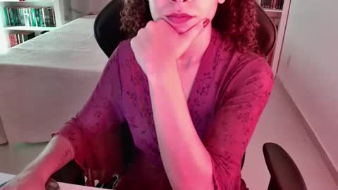 Snapshot of goddess_artemis_ chatting on 11.25.25 Fauna online show from 11.25.25