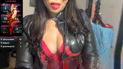 Snapshot of goddess_kimberley chatting on 12.22.24 Goddess Kimberley online show from 12.22.24