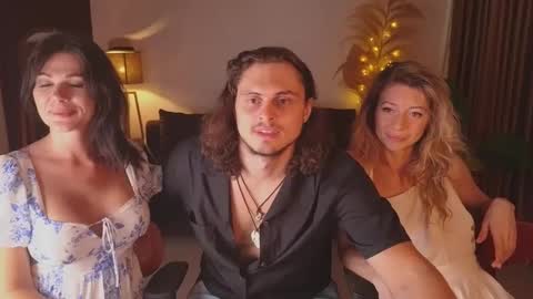   330 UTC2 girls   online show from 02.21.25