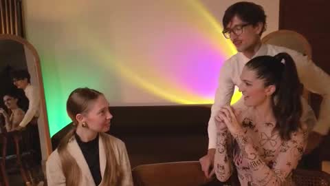   330 UTC2 girls   online show from 09.09.25