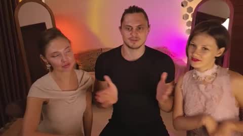   330 UTC2 girls   online show from 09.27.25