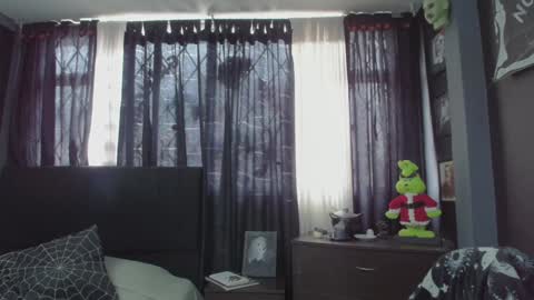 Snapshot of goddess_mortem chatting on 12.18.24 Mortem model independientfollow me on my telegram channel online show from 12.18.24