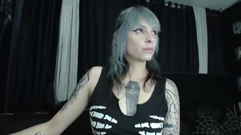 Snapshot of goddess_mortem chatting on 10.21.25 Mortem model independientfollow me on my telegram channel online show from 10.21.25