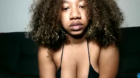 Snapshot of goddessdaisysky chatting on 01.10.25 Goddess Daisy Sky online show from 01.10.25