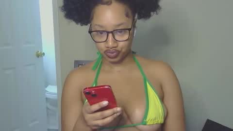 Snapshot of goddessdaisysky chatting on 10.23.25 Goddess Daisy Sky online show from 10.23.25