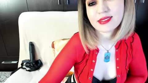 Snapshot of goddessemily_ chatting on 07.14.26 goddessemily_ online show from 07.14.26