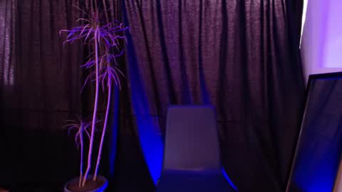 Snapshot of goddessjulieta chatting on 02.14.26 Julieta online show from 02.14.26