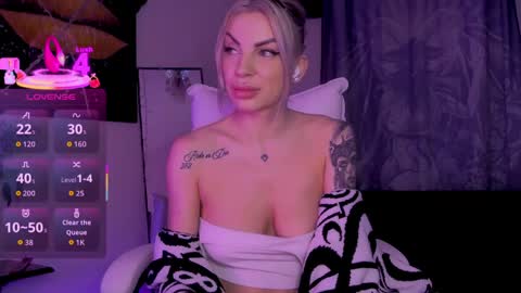 Snapshot of goddessnyxluxuria chatting on 05.02.26 Goddess Nyx online show from 05.02.26