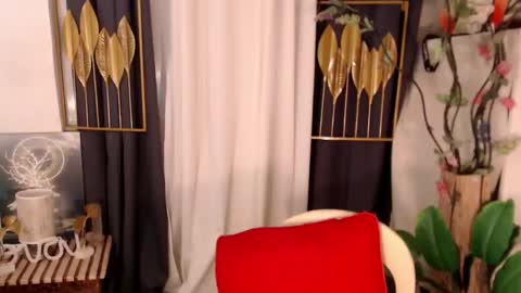 Snapshot of goddessquinnie chatting on 12.10.24 quinnie online show from 12.10.24