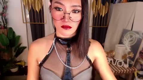 Snapshot of goddessquinnie chatting on 02.05.25 quinnie online show from 02.05.25
