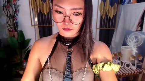 Snapshot of goddessquinnie chatting on 02.06.25 quinnie online show from 02.06.25