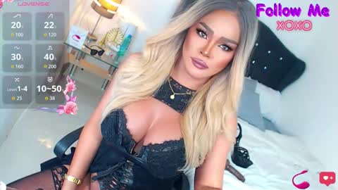 Miss Anna online show from 11.10.25