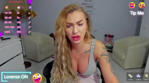 Nicole.. online show from 03.23.26