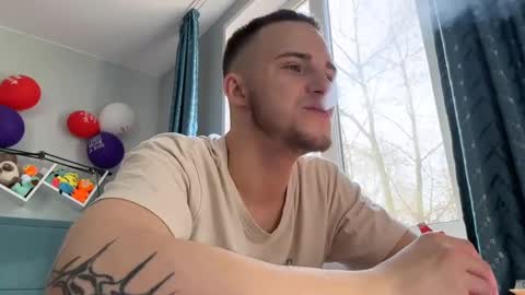 Snapshot of golden_boyyy21 chatting on 03.08.25 Golden boyyy21 online show from 03.08.25