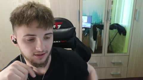 Golden boyyy21 online show from 04.21.26