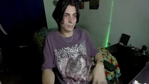Snapshot of golden_ryan chatting on 06.11.26 Jmmmm online show from 06.11.26