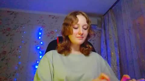 Snapshot of goldendriere chatting on 01.12.26 Marie online show from 01.12.26