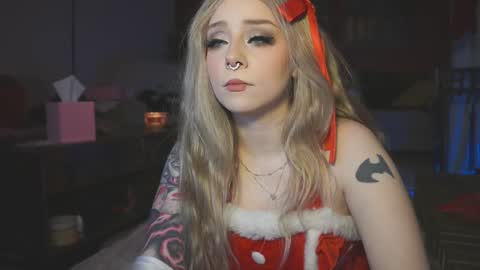 Snapshot of goldengoddessxxx chatting on 12.27.24 Sammy online show from 12.27.24