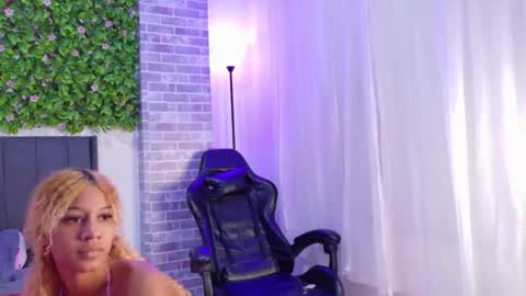 Moon  online show from 09.11.25