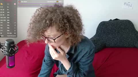 Snapshot of gomoreup chatting on 12.13.24 gomoreup online show from 12.13.24