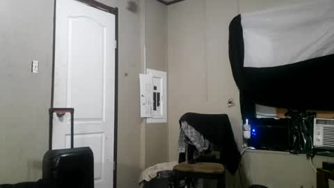 Snapshot of goodp8140 chatting on 07.08.26 BottomgameRaw online show from 07.08.26