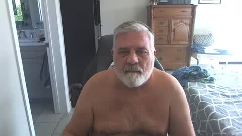Snapshot of goodream2 chatting on 12.19.24 Michael online show from 12.19.24