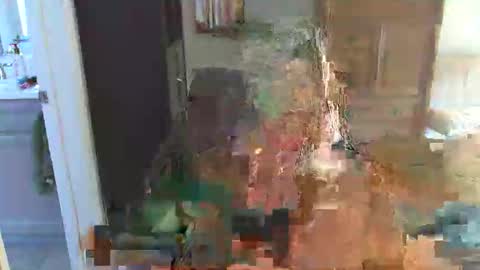 Snapshot of goodream2 chatting on 10.25.25 Michael online show from 10.25.25