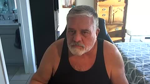 Snapshot of goodream2 chatting on 11.29.25 Michael online show from 11.29.25