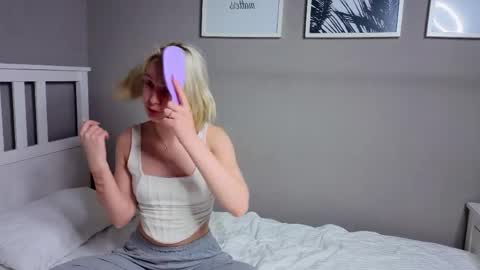 Snapshot of goog_div chatting on 04.03.26 goog_div online show from 04.03.26