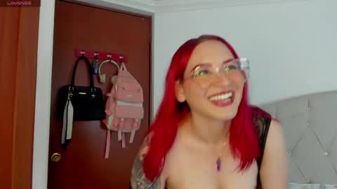Snapshot of goonettemessy chatting on 04.30.26 Kate online show from 04.30.26