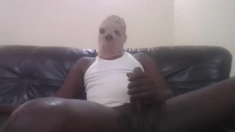 Snapshot of gorashado chatting on 10.25.25 Sexy Black Model online show from 10.25.25