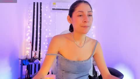 Snapshot of gorgeous_t chatting on 05.20.26 i am Jessi I love animals and drawing I hope to get along with everyone. XOXO online show from 05.20.26