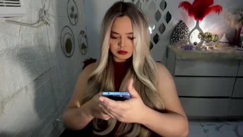 Snapshot of gorgeousamandarose chatting on 01.15.25 Amanda rose online show from 01.15.25